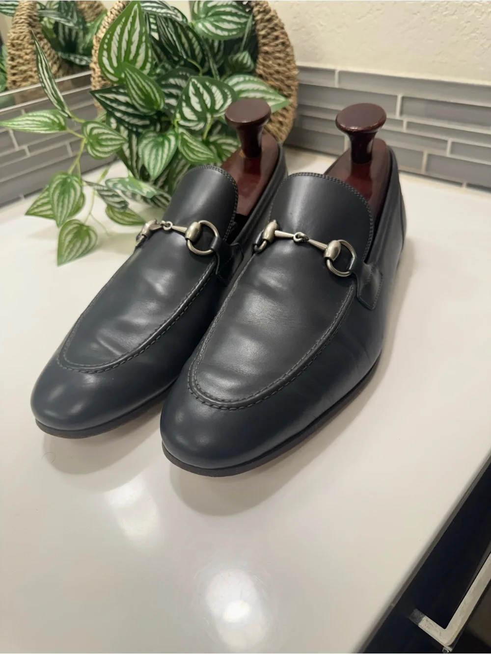 $1095 Gucci Gray Jordaan Horsebit Loafers